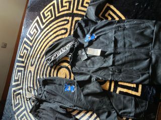 Conjunto Oso Negro, Rojo y azul