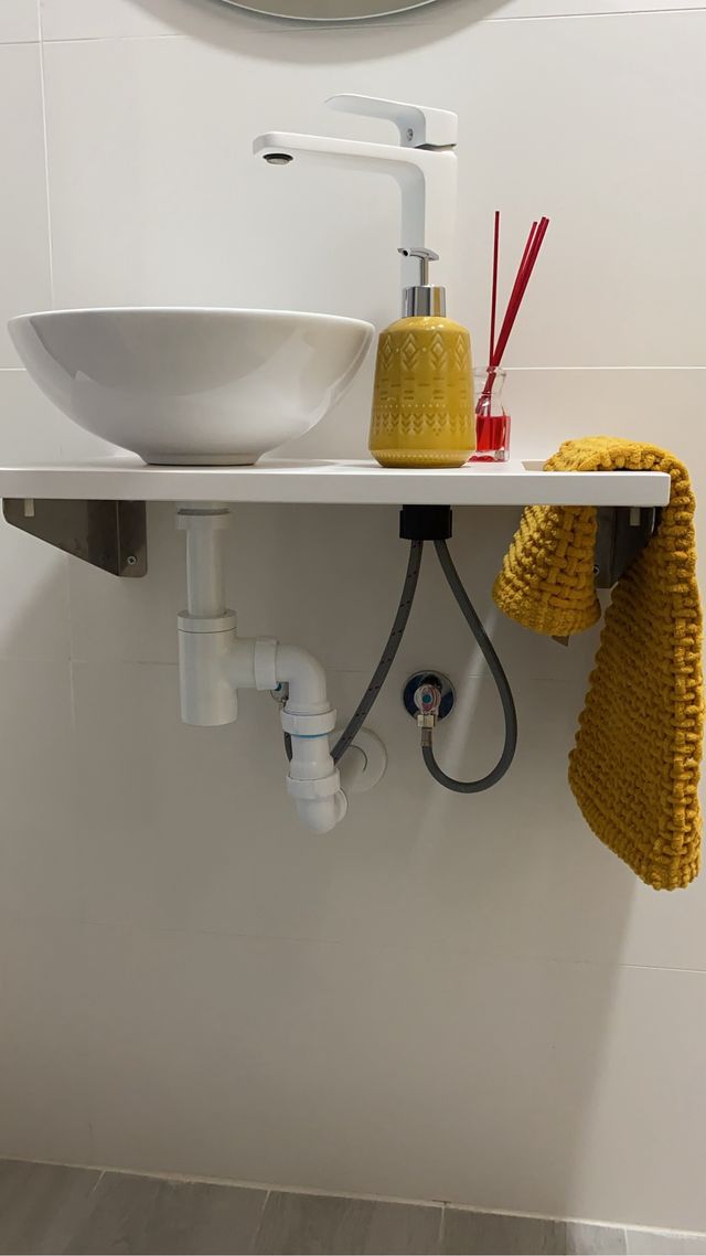 Lavabo de manos suspendido porcelana