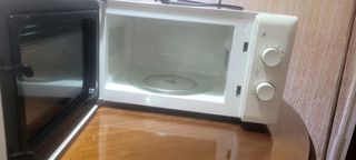 Microondas Taurus 20L Blanco