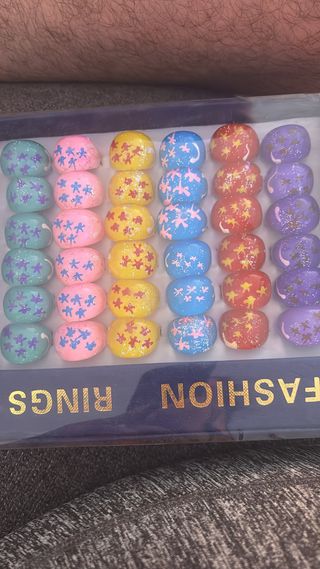 Anillos infantiles con diseños divertidos