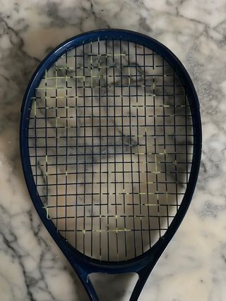 Raqueta de tenis azul