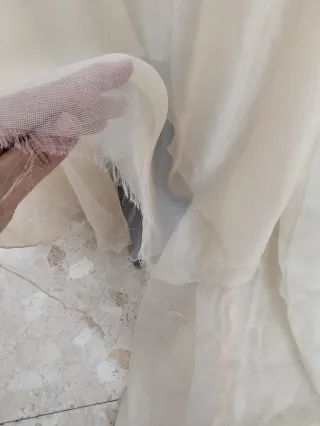 Vestido Pronovias modelo Banda color  Beige .