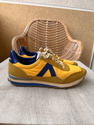 Zapatillas El Ganso Amarillas y Azules