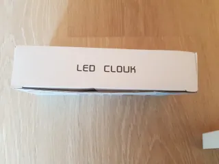 Reloj despertador LED eléctrico