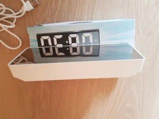 Reloj despertador LED eléctrico