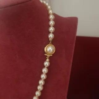 Collar Majorica Perlas crema y broche  chapado