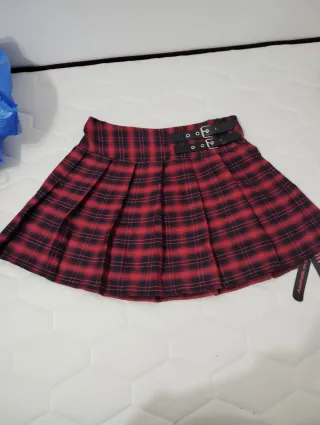 Falda Plisada Cuadros Rojo y Negro