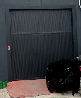Puerta basculante industrial
