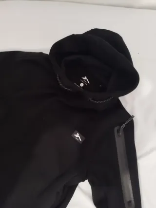 Sudadera negra niño talla 8