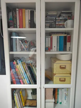 Librería Billy Ikea Blanca y Cristal