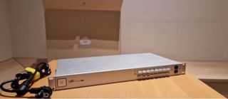 Switch Ubiquiti US-16-150W muy bien