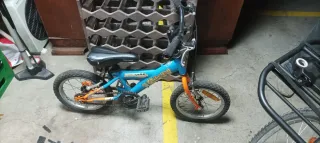 Bicicleta infantil azul