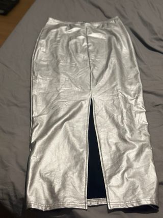 Falda larga plateada para fiesta