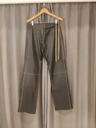 Pantalón cuero negro talla 42