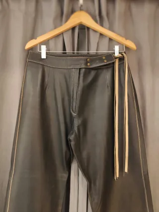 Pantalón cuero negro talla 42
