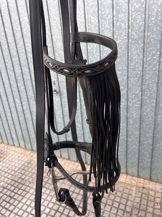 Cabezada vaquera repujada
