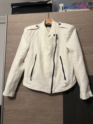 Chaqueta Zara Blanca Biker