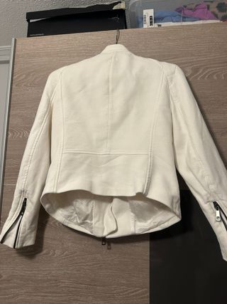 Chaqueta Zara Blanca Biker