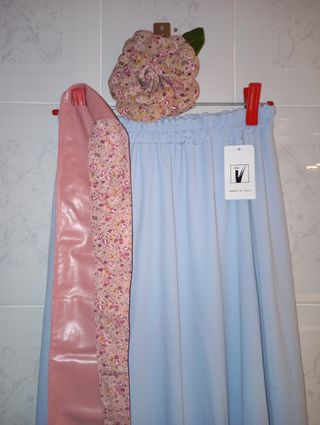 Falda flamenca rociera azul y rosa con cinturón