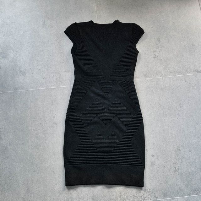Karen Millen - Vestido Entallado Negro