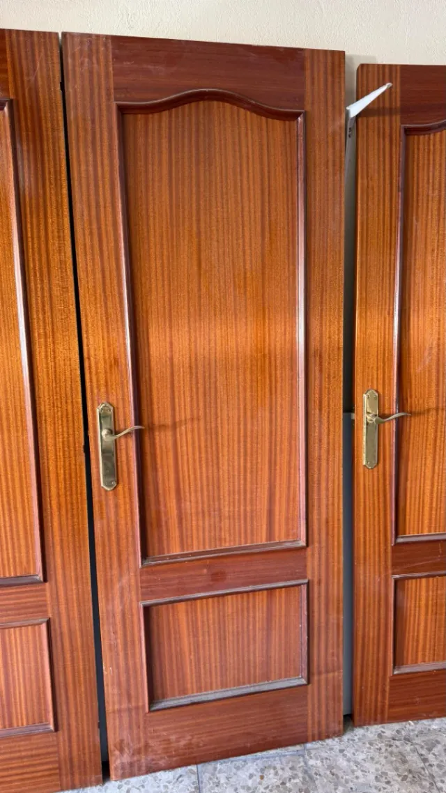 5+1 Puertas Sapelly Madera + Blanca