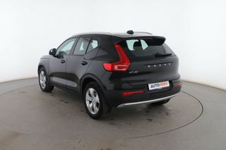 Volvo XC40 2.0 T4 Business Plus 2WD