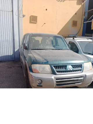 Mitsubishi Montero 2005