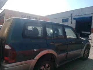 Mitsubishi Montero 2005