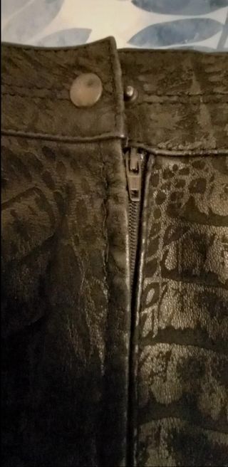 Gonna tubino vintage in pelle nera effetto coccodr