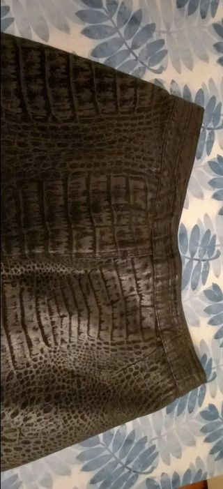 Gonna tubino vintage in pelle nera effetto coccodr