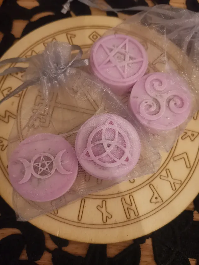 Maxwell artesanales lavanda símbolos esotéricos