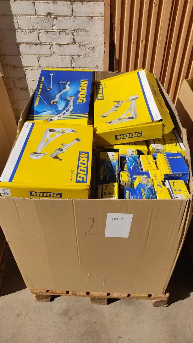 Lote recambios MOOG MONROE FERODO 5 palets 2000€