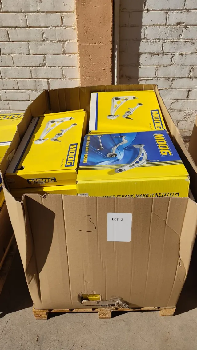 Lote recambios MOOG MONROE FERODO 5 palets 2000€