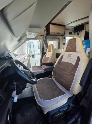Fundas Asientos puestas en Ford Transit 2020