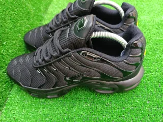 Nike TN negras