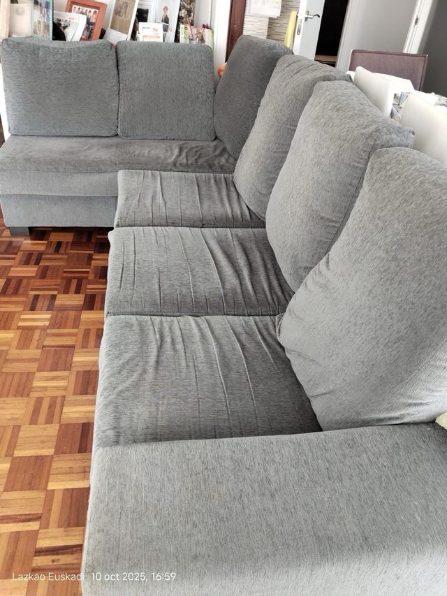 Sofá modular gris de tela
