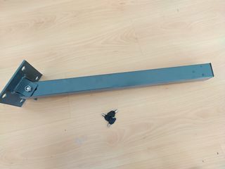 Poste de aparcamiento con cerradura