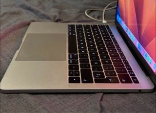 MacBook Pro i5 2017 Plata