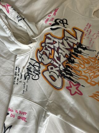 Sudadera blanca con estampado - Bershka