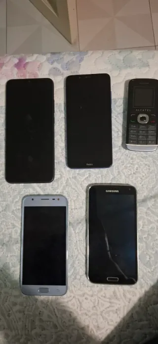 Confezione da 5 telefoni Samsung, Redmi e Alcatel