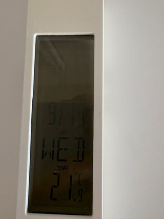 Lampara LED,Reloj, Termómetro y Calendario Digital