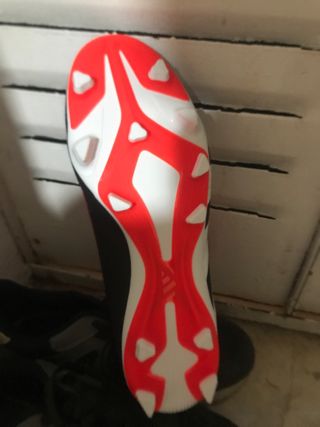 Zapatillas Adidas Predator Negras y Rojas