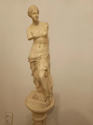 Estatua de escayola antigua