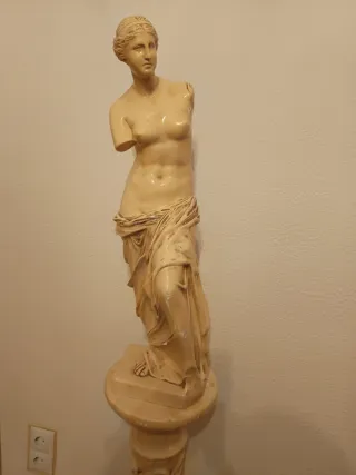 Estatua de escayola antigua