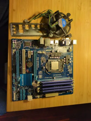 Gigabyte GA-Z77M-D3H + i7 3770 + 32gb RAM