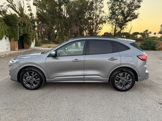 Ford Kuga 2023 St line X hybrid 4x4