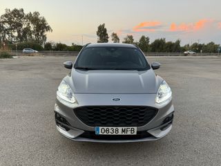 Ford Kuga 2023 St line X hybrid 4x4