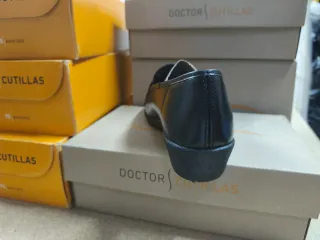 Zapatos de señora Doctor Cutillas negros