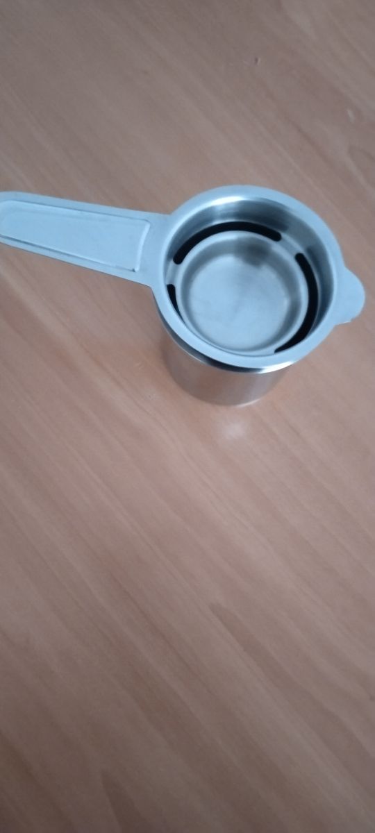 Separador de claras y yemas