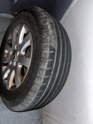 Llantas con neumáticos Volkswagen
